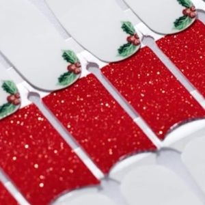 Color Street Nail Strips - Happy Holly Days